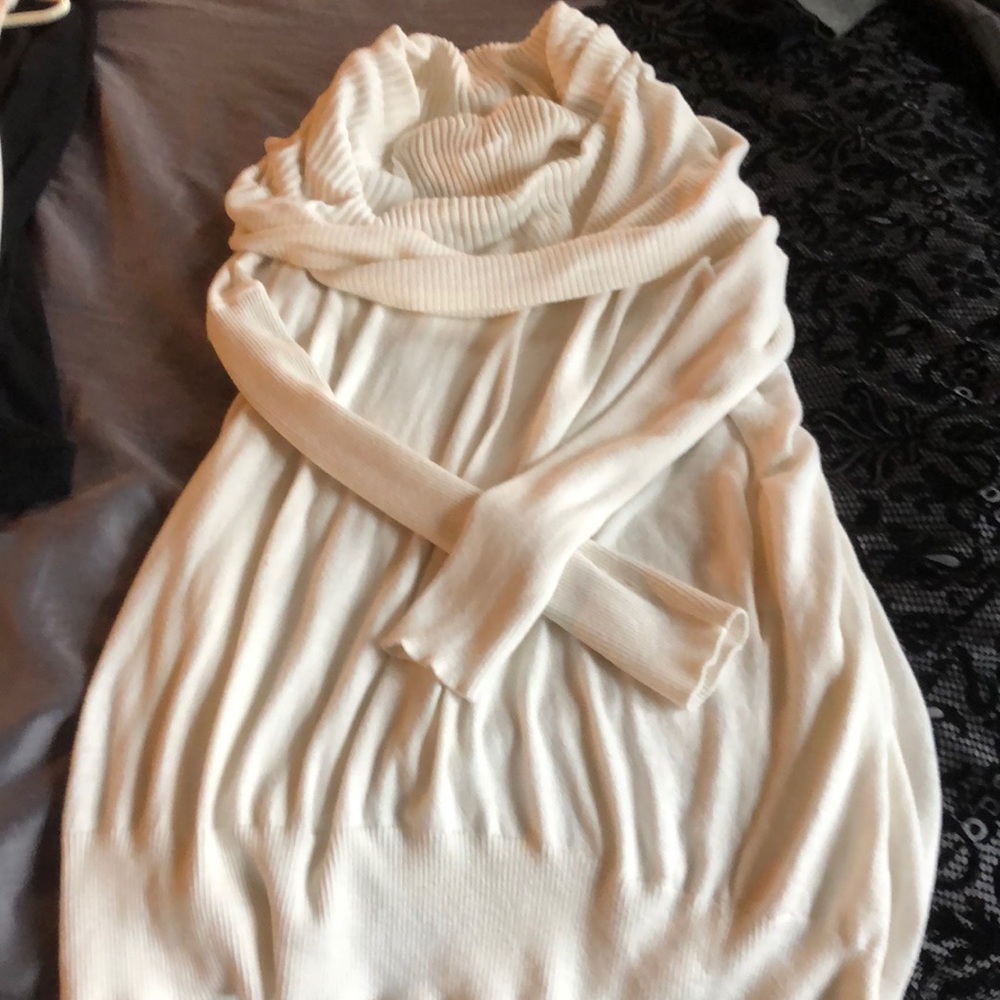 Sexy off the shoulder Victoria’s Secret tunic